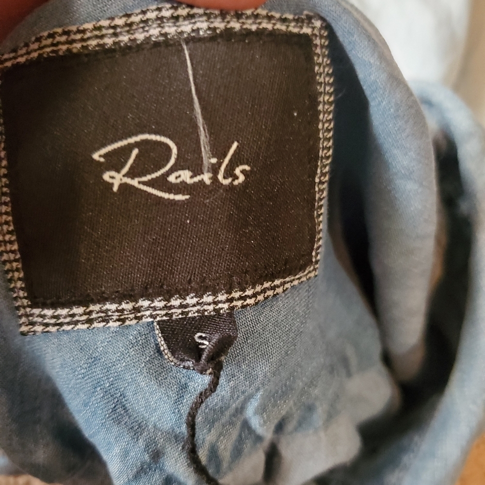 Rails Sleeveless Ombre Top Size Small - image 3